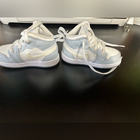 Nike toddler shoes - Picture 3 of 5